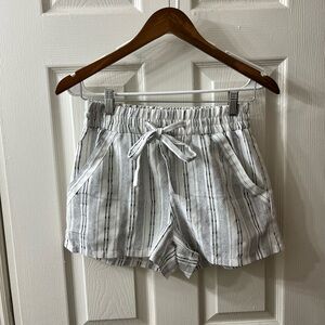 Beachy sinched shorts